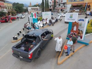 Miles de paisanos regresan de EU a pasar las fiestas decembrinas