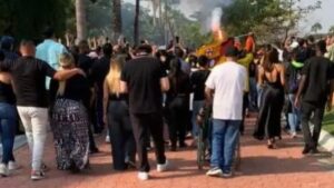 Arrebatan la vida a una mujer que fue al velorio del futbolista del Barcelona