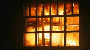 Al menos 16 personas sin vida y tres heridos por incendio en hogar de ancianos