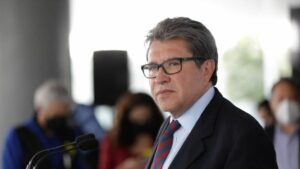 Ricardo Monreal confirma plenaria de Morena con gabinete federal