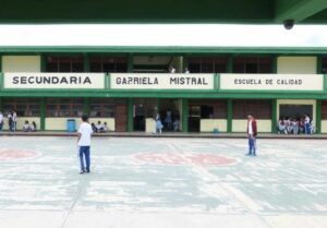 Alumna rompe el silencio y destapa red de venta de drogas en secundaria de Cancún