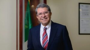 Ricardo Monreal destaca unidad legislativa tras reunión con Claudia Sheinbaum en Palacio Nacional
