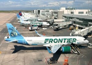 Avión embiste a peatón durante despegue en aeropuerto de Denver