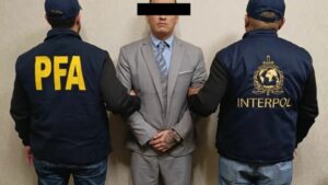 Detienen en Argentina a ciudadano mexicano con pedido de captura de internacional