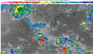 La onda tropical número 25 se desplazará sobre el sureste mexicano