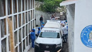 Entregan a familias 27 cuerpos identificados tras casi una década