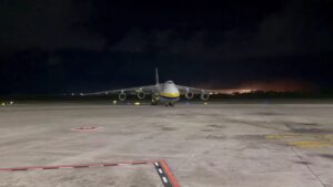 Aterriza en Cancún el Antonov An-124, coloso de la aviación mundial