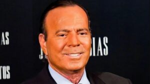 Julio Iglesias enfrenta nueva denuncia por presuntas agresiones sêxuâlês; exempleadas piden investigar